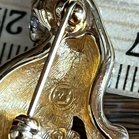 Vintage Swarovski Paved Signed Crystal Cat Pin - Picture 3 of 3